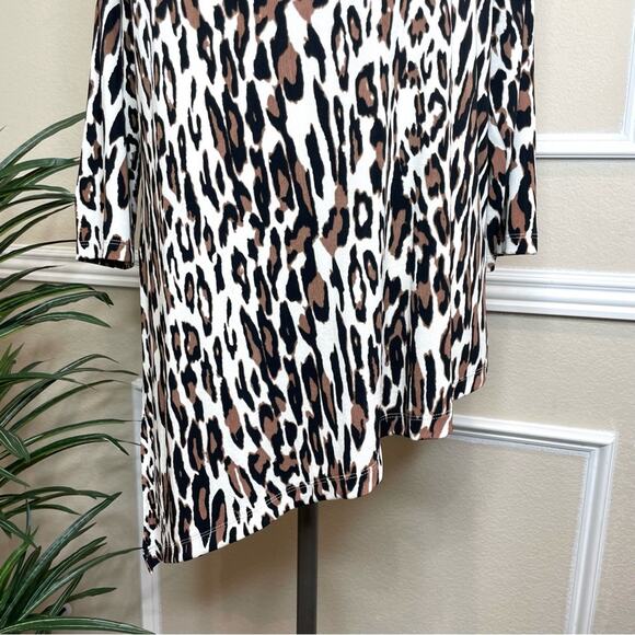 CHICO'S TRAVELERS CLASSIC Animal Sierra Dress Top  Size 2(L) - Picture 9 of 16